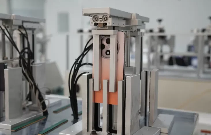 Diluncurkan Besok! OPPO Reno12 F Series Diuji Kekuatannya dengan Cara Ekstrem