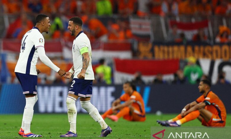 West Ham rekrut Kyle Walker-Peters dari Southampton