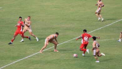 Wasit anulir gol Semen Padang FC ketika jamu Dewa United