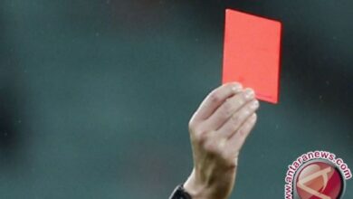 FA skorsing wasit delapan pekan gara-gara komentar kasar untuk Klopp