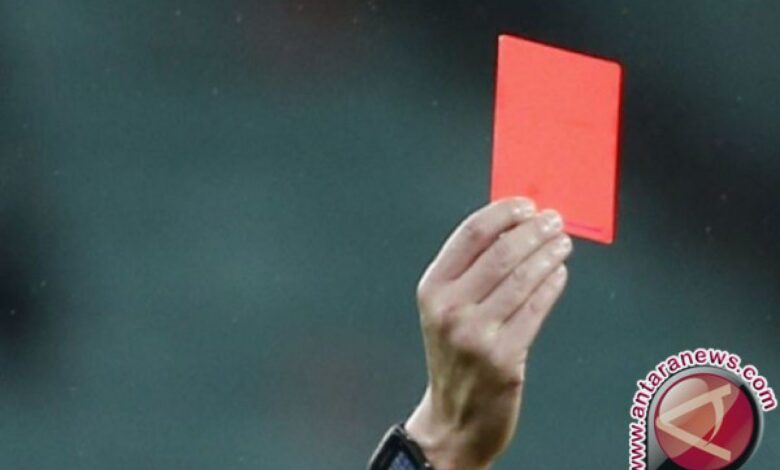 FA skorsing wasit delapan pekan gara-gara komentar kasar untuk Klopp