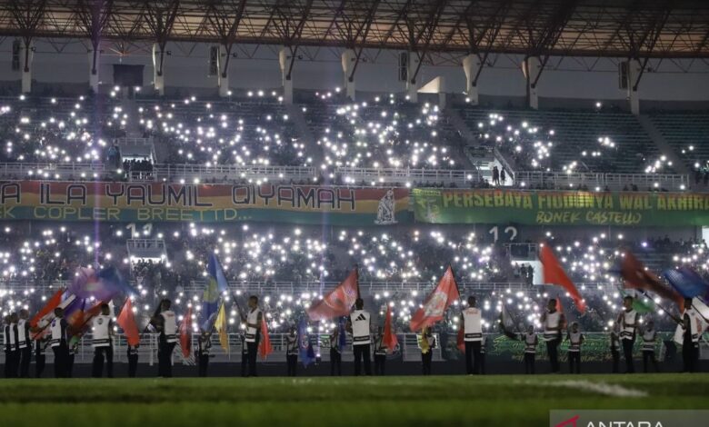 Menpora membuka Super League 2025/2026 pada GBT Surabaya