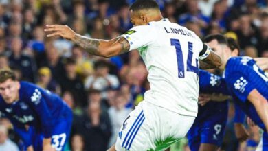 Leeds United raih kemenangan tipis satu-nol menghadapi Klub sepak bola Klub sepak bola Everton pada pekan pembuka