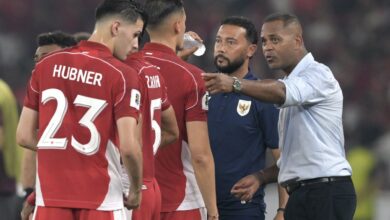 Miliano Jonathans telah ada berinteraksi dengan Patrick Kluivert