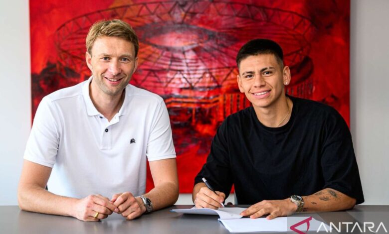 Echeverri gabung Leverkusen dengan status pinjaman