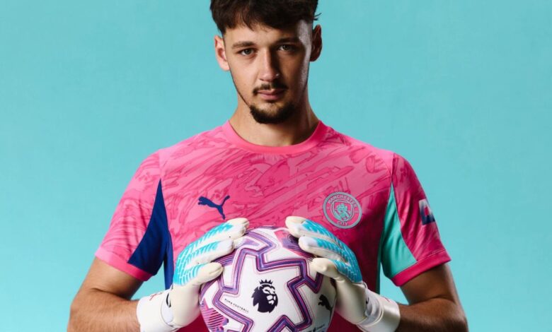 Manchester City umumkan kembalinya James Trafford dari Burnley