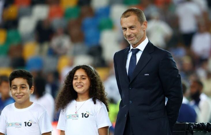 Senyum Tala juga Mohamed, Anak-Anak Palestina pada Podium Piala Super Eropa 2025