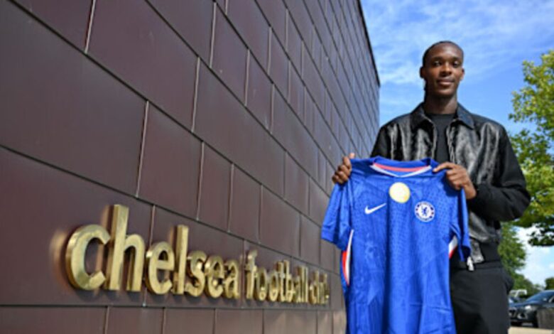 Profil & karir Emanuel Emegha, striker baru yang dimaksud direkrut Chelsea