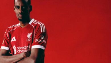 Alexander Isak akan debut lawan Burnley?