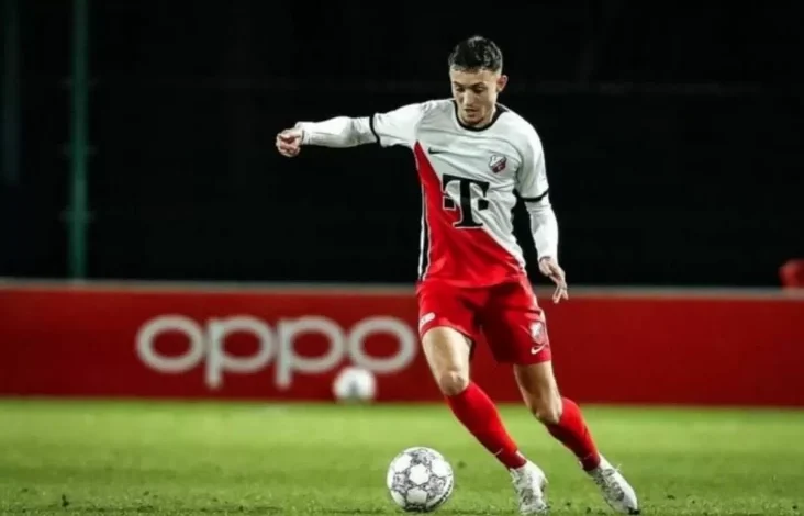 Pecah Telur! Ivar Jenner Cetak Gol Pertama pada tempat Jong FC Utrecht