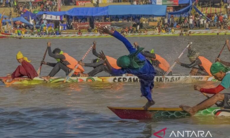 Makna kemudian filosofi pada balik aksi Pacu Jalur Kuantan Singingi Riau