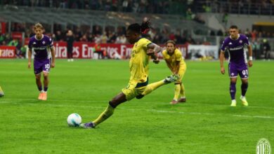 Dua gol Rafael Leao bawa AC Milan kalahkan Fiorentina 2-1