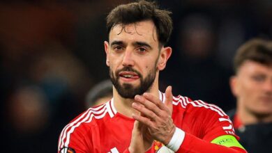 Fernandes: Frustrasinya suporter dalam di Anfield bantu MU menang