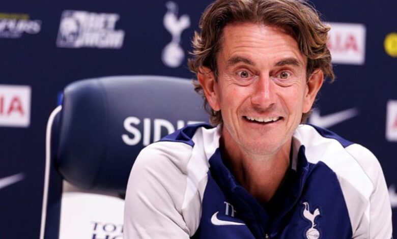 Instruktur Tottenham sesalkan timnya buang kesempatan menang berhadapan dengan MU