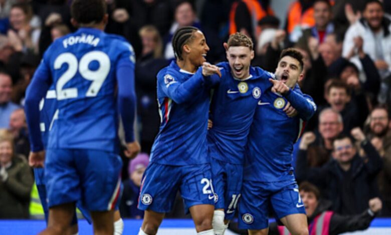 Chelsea raih kemenangan meyakinkan 2-0 berhadapan dengan Klub sepak bola Klub sepak bola Everton di Stamford Bridge