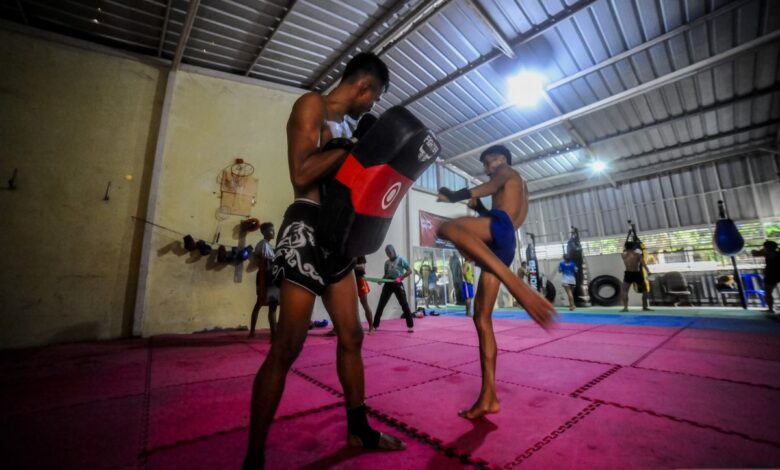 Muay Thai vs Boxing: Perbedaan teknik, aturan, juga filosofinya