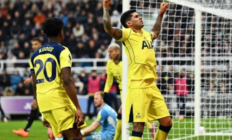 Dua gol Cristian Romero selamatkan Tottenham dari kekalahan