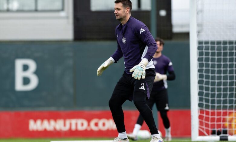 Manchester United perpanjang kontrak kiper senior Tom Heaton