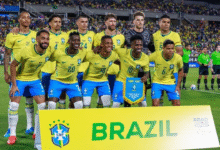 Para pemain Brasil berpose sebelum pertandingan persahabatan internasional melawan Kroasia