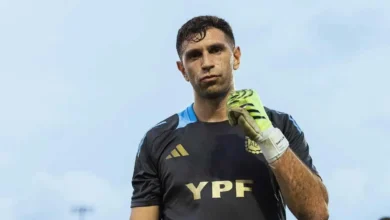 Emiliano Martinez masih menjadi target utama Juventus untuk memperkuat posisi penjaga gawang pada bursa transfer musim panas. Namun, negosiasi dengan Aston Villa belum menemukan titik temu sehingga peluang transfer belum mengalami perkembangan berarti.