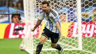 Lionel Messi kembali berada di ambang pencapaian luar biasa dalam kariernya. Setelah membawa Argentina melaju ke final Piala Dunia 2026, kapten La Albiceleste kini berpeluang menutup turnamen dengan tiga penghargaan paling prestisius sekaligus.