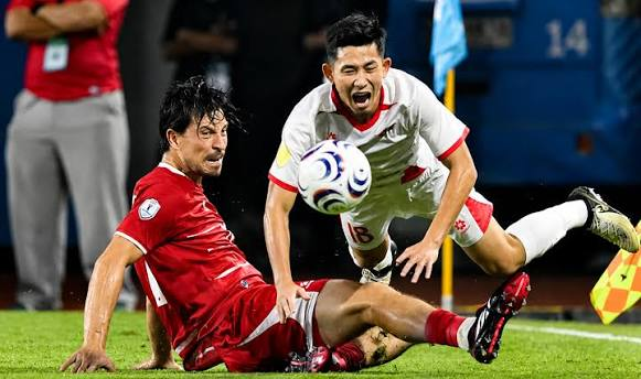 Timnas Indonesia harus menelan kekalahan telak 0-3 saat menjamu Vietnam pada matchday ketiga Grup A Piala AFF 2026. Bermain di Stadion Pakansari, Senin (3/8) malam WIB, Skuad Garuda gagal memanfaatkan status tuan rumah untuk meraih poin.